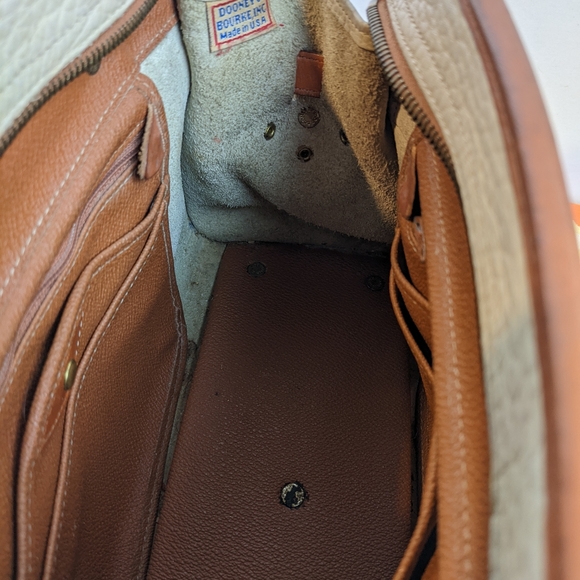 Vintage Dooney & Bourke - Picture 5 of 6